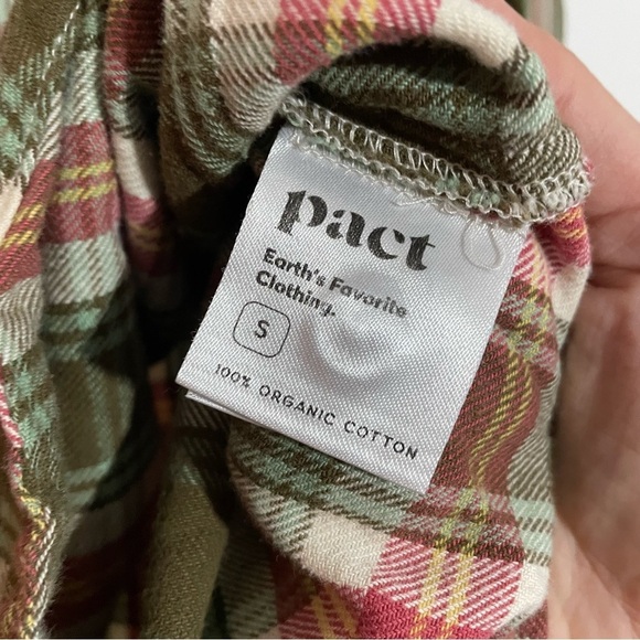 Pact button down plaid checkered flannel in green and red long sleeve shirt - Picture 8 of 10